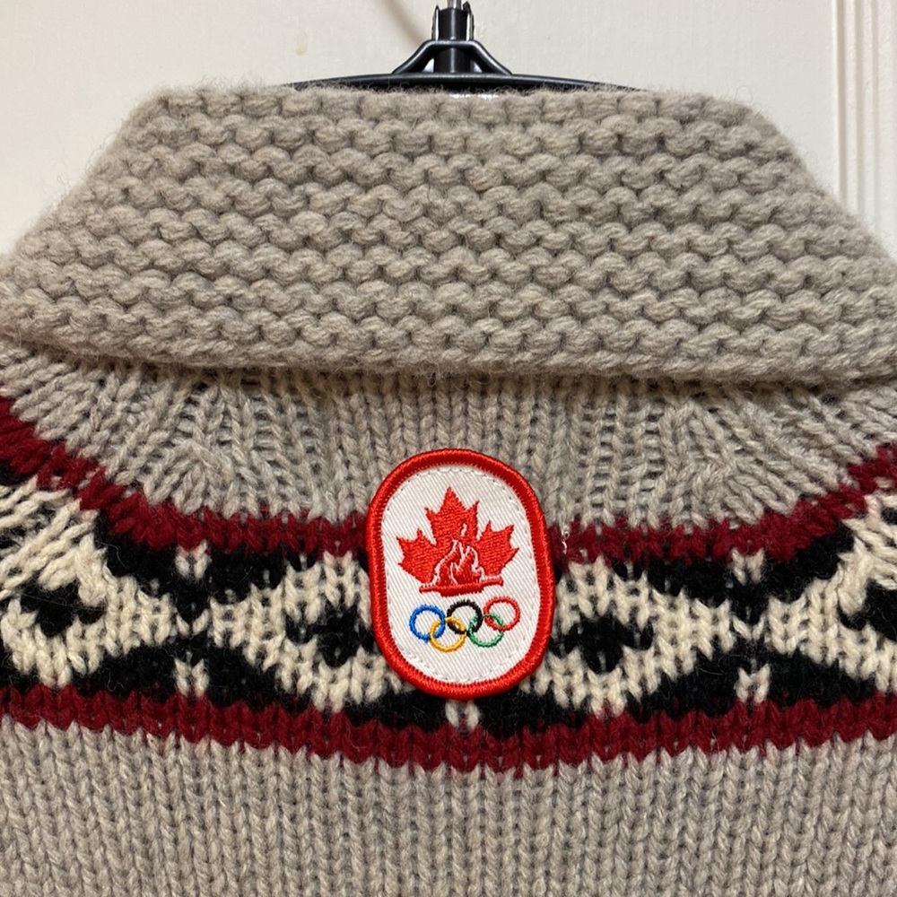 NWT 2010 Canada Olympic Wool sweater - Picture 5 of 7
